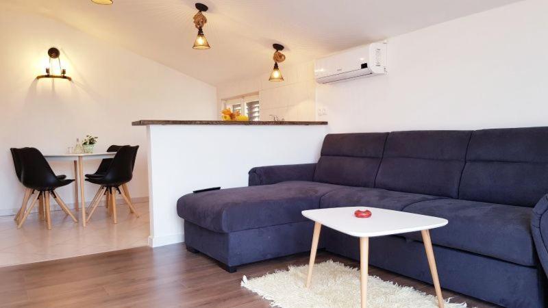 Apartment Mirjana Vodice Exteriör bild