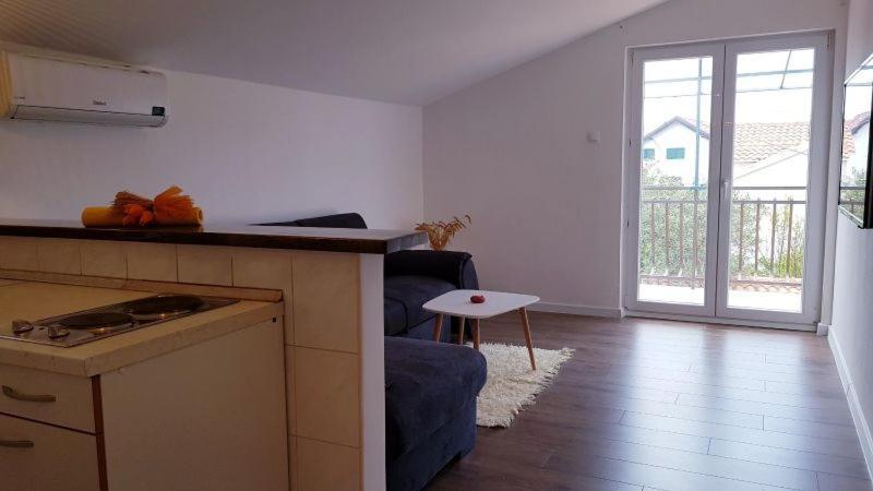 Apartment Mirjana Vodice Exteriör bild