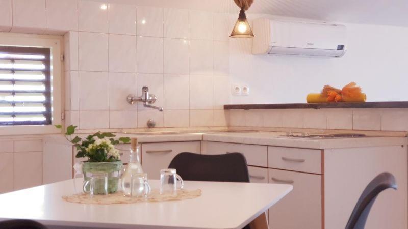 Apartment Mirjana Vodice Exteriör bild
